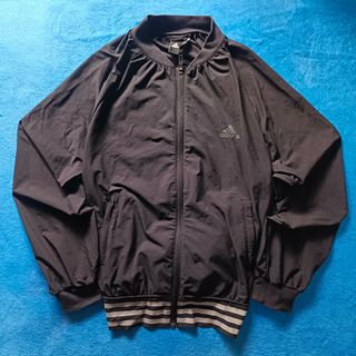 (Category: ) located in . Submitted by juliane_thrift-declutters (Listing ID 1459820218, Image 1). Description: .