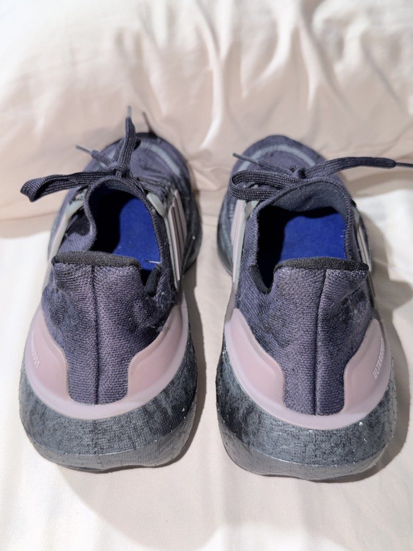 Adidas Ultraboost (Category: Casual Shoes) located in Quezon City. Submitted by succubusjpn (Listing ID 1459865316, Image 3). Description: Original Preloved Adidas Ultraboost Light 8/10 Excellent Condition ✨ US SIZE (M 8-8.5/ W 9.5-10) USED FOR GYM ONLY 🏋🏻.