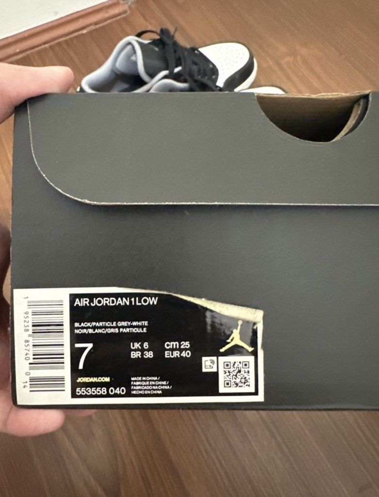 AIR JORDAN 1 LOW BLACK WHITE GREY ORIGINAL (Category: Casual Shoes) located in Bulacan. Submitted by declutterwithme32 (Listing ID 1459575835, Image 3). Description: read description! - Air Jordan 1 Low sneakers original - Color: Black, White, and Grey - Includes original box - FIXED PRICE (will not entertain anymore low offers) - minor creases in shoes - minor cleaning - bulacan/pampanga.