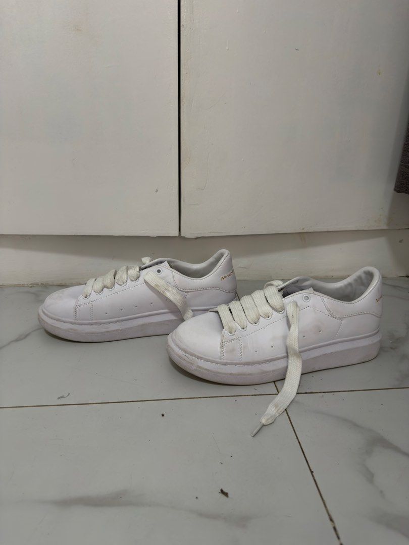 Alexander McQueen Shoes (Category: Sneakers) located in Manila. Submitted by declutters.wrdrb (Listing ID 1459796574, Image 2). Description: .