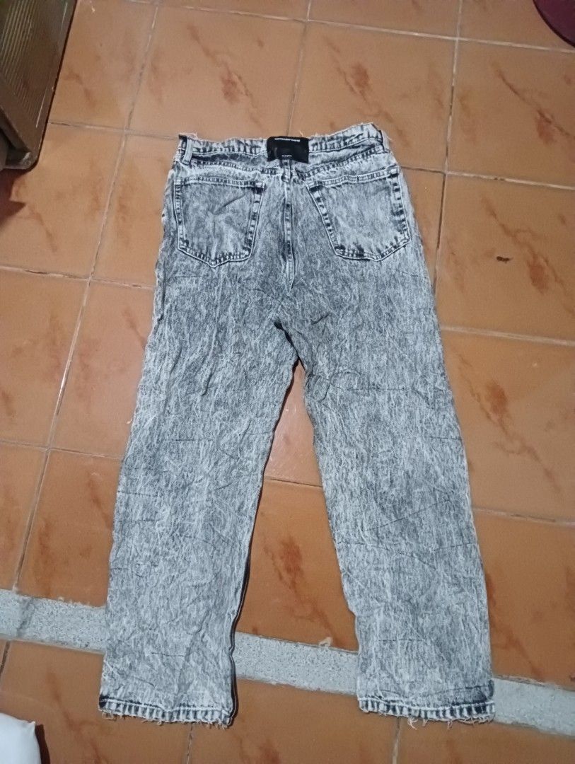 Alexander Wang Acid wash (Category: Jeans) located in Caloocan City. Submitted by keenfox-8542 (Listing ID 1459812890, Image 2). Description: 32x39 no issue as new.