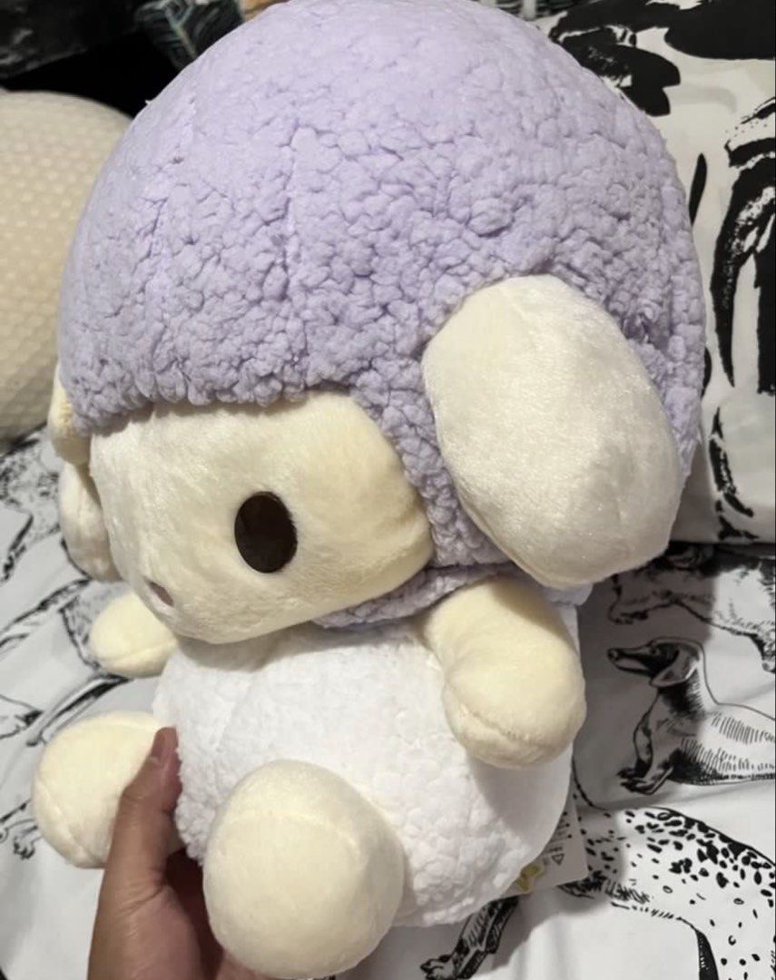 AMUFUN SHEEP PURPLE MOON (Category: Designer & Blind Box Toys) located in Paranaque City. Submitted by bonsaiart (Listing ID 1459701577, Image 3). Description: Brandnew Huggable 1250+sf Payment via GCASH or paymaya No to meetup No to cop / cod Shipping via j&t only.