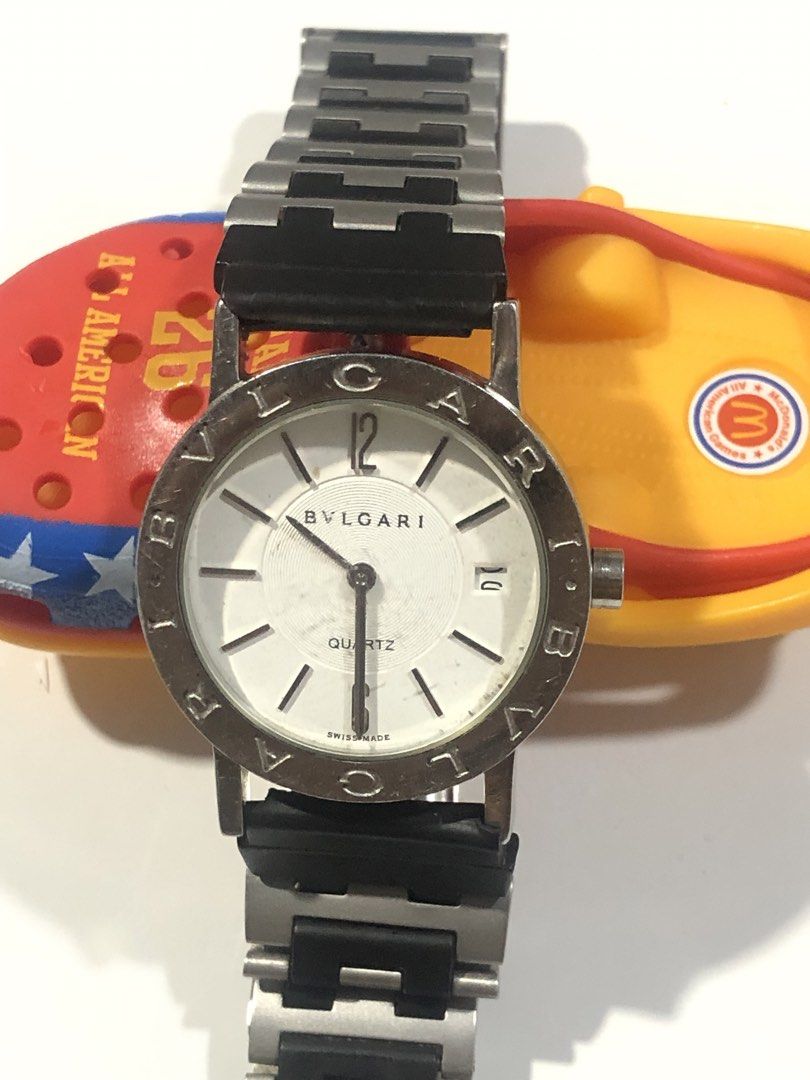 Analog White Dial Watch (Category: Women's Watches) located in Imus. Submitted by verjel-31076 (Listing ID 1459842824, Image 1). Description: working 2 hands 32 mm.