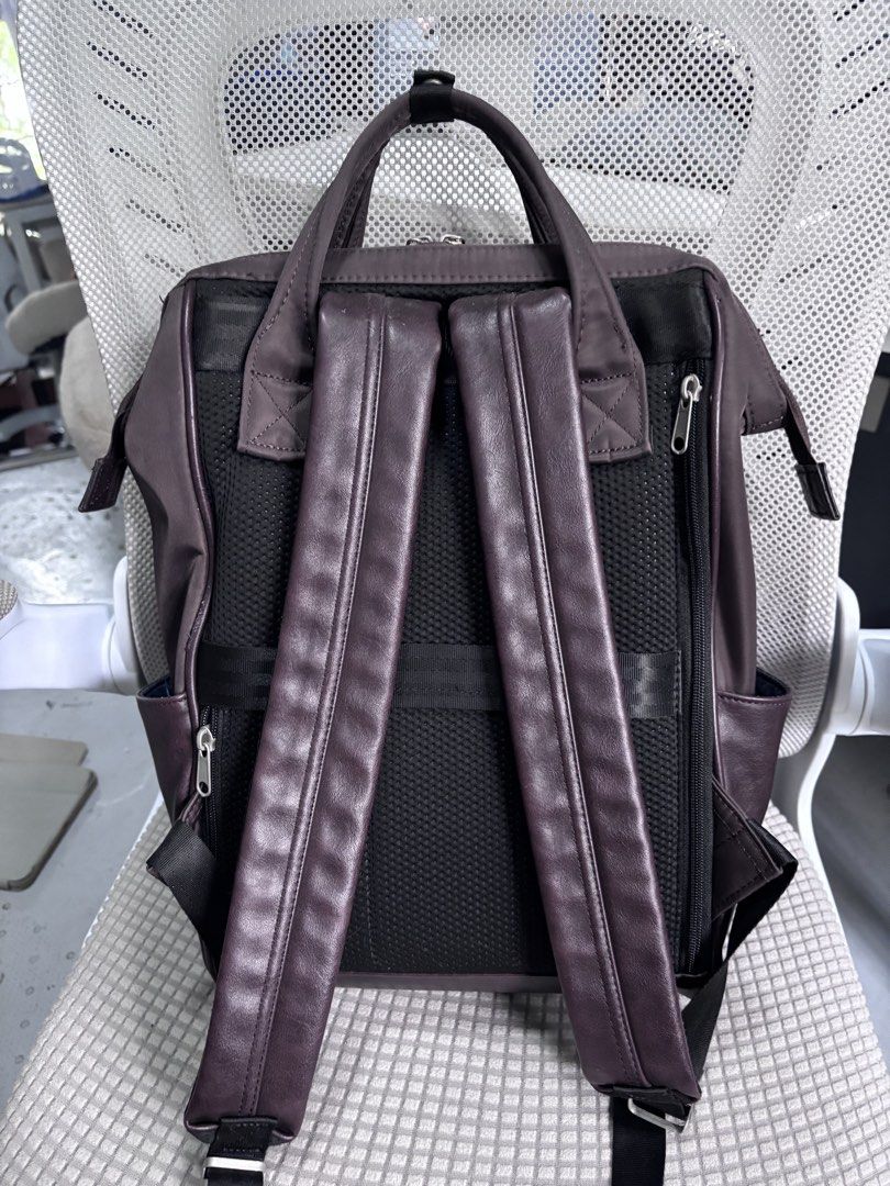 Anello Backpack Brown Leather (Category: Backpacks) located in Manila. Submitted by miguelguanio (Listing ID 1459746358, Image 2). Description: Anello Leather Backpack in Brown - slight tarnish of silver hardware - small chip at the base - original.