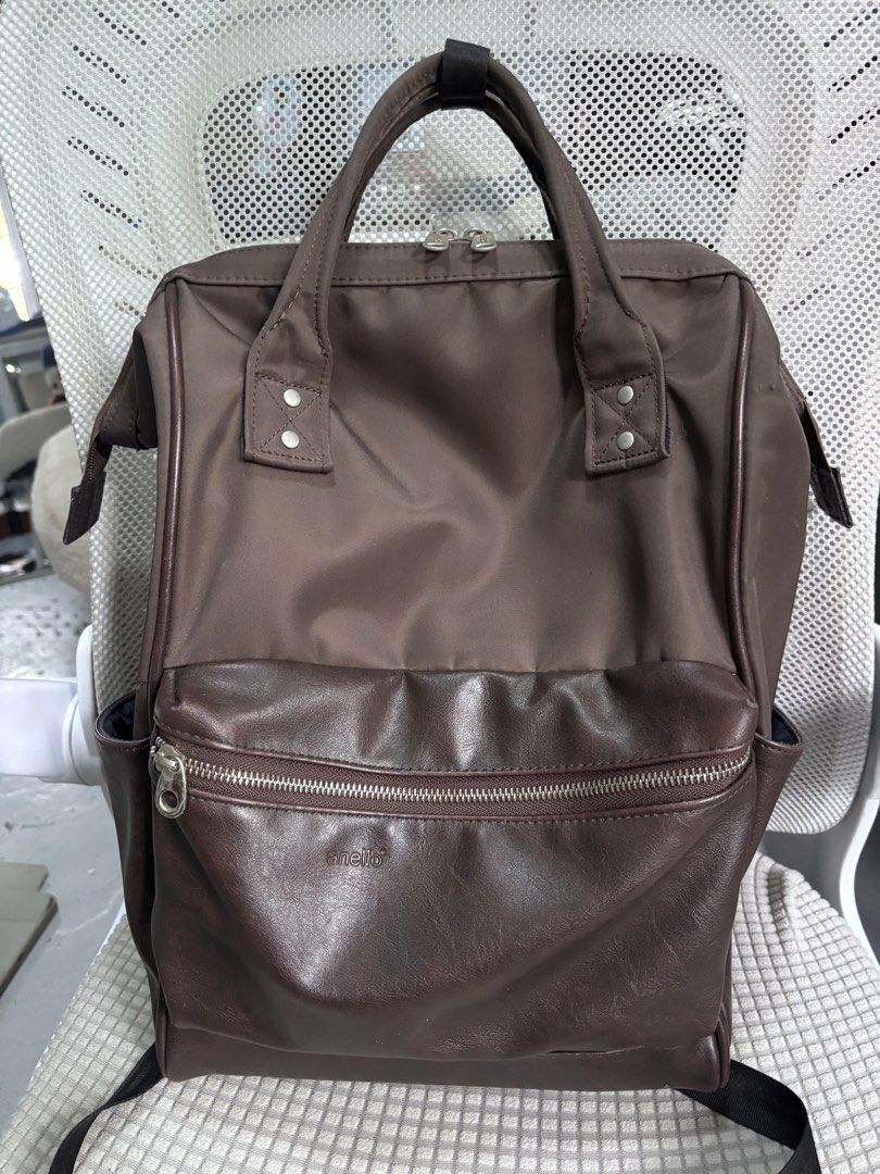 Anello Backpack Brown Leather (Category: Backpacks) located in Manila. Submitted by miguelguanio (Listing ID 1459746358, Image 1). Description: Anello Leather Backpack in Brown - slight tarnish of silver hardware - small chip at the base - original.
