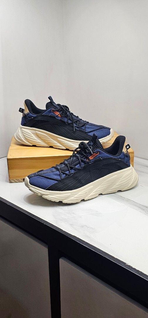 Anta Running Shoes (Category: Sneakers) located in Manila. Submitted by jv.ln (Listing ID 1459706381, Image 1). Description: Anta Urban Tracer Running shoe No Box Sz 9.5 Buyer should shoulder shipping fee.