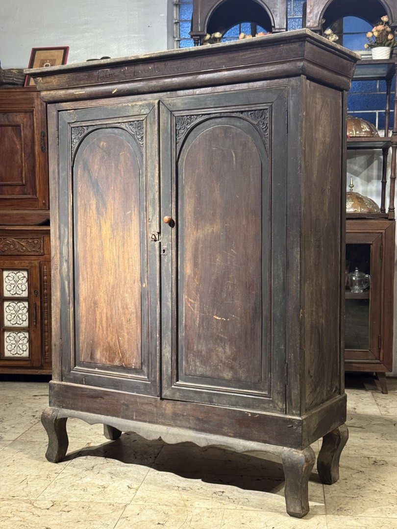 Antique 1920s Narra Cabinet Comoda (Category: Shelves, Cabinets & Racks) located in Manila. Submitted by sinaunang_gamit (Listing ID 1459756517, Image 1). Description: Antique 1920s Narra Cabinet Comoda Height: 55 inches Length: 42 inches Width: 17 inches Original Patina ₱12k.