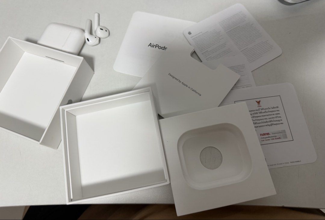 Apple Airpods 2nd Generation (Category: Earphones) located in Santa Rosa. Submitted by celine_1002 (Listing ID 1459831053, Image 2). Description: Well used Right side gets low battery easily when remove from charging dock. Left side functions very well. Bought at PowerMac Center 2 or 3 years ago. Payment can be send thru GCASH and other online banking..