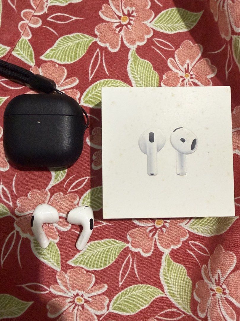 Apple AirPods 4th Gen L2024 (Category: Earphones) located in Manila. Submitted by andeng.river (Listing ID 1459819484, Image 1). Description: - Apple AirPods 4th Gen (L2024) - Includes Charging Case - Original Box Included - Purchased from Beyond the Box - Pasig Area - RFS: Upgrade.