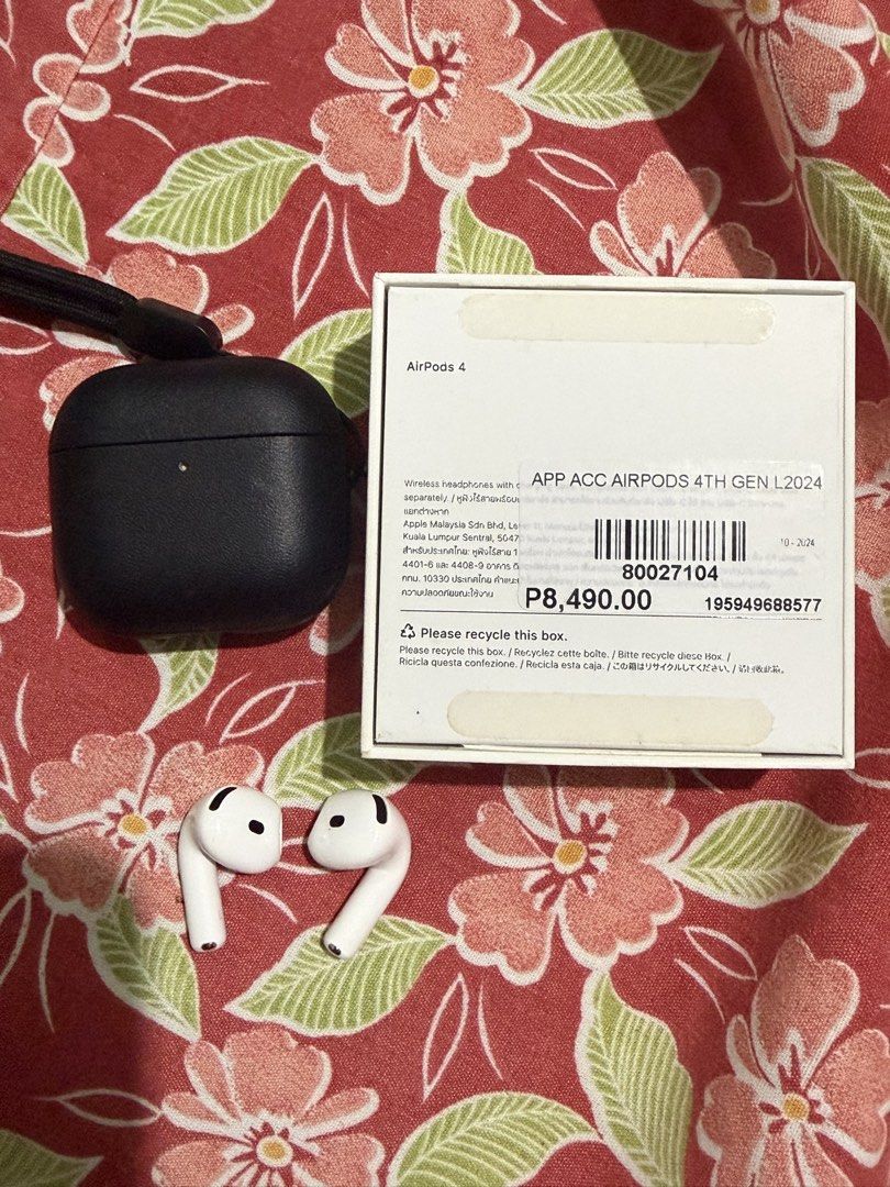 Apple AirPods 4th Gen L2024 (Category: Earphones) located in Manila. Submitted by andeng.river (Listing ID 1459819484, Image 2). Description: - Apple AirPods 4th Gen (L2024) - Includes Charging Case - Original Box Included - Purchased from Beyond the Box - Pasig Area - RFS: Upgrade.