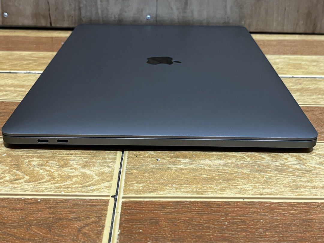 Apple MacBook Pro 16-inch (Category: Laptops & Notebooks) located in Manila. Submitted by jonathan_aliamen (Listing ID 1459717991, Image 3). Description: - MacBook Pro 16-inch - Ideal for work and creative projects - Runs smoothly - Minor scuffs from normal use - Charger included - Ready for a new owner.