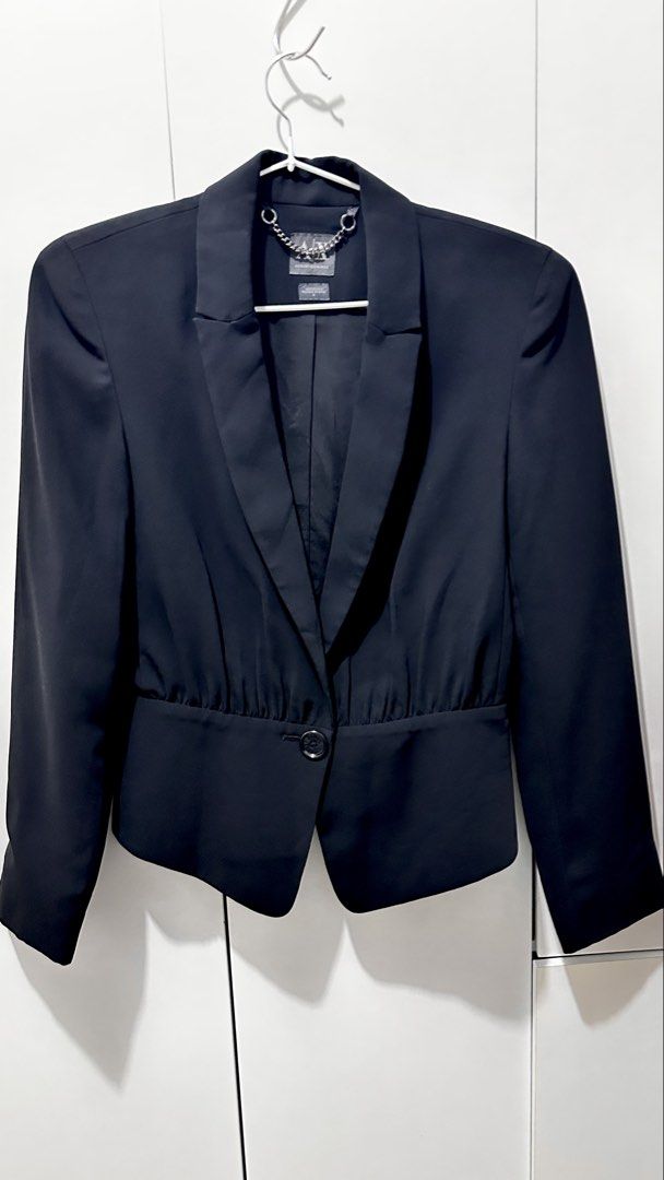 ARMANI EXCHANGE BLAZER - BLACK + 1 free item ❗️Read description (Category: Coats, Jackets and Outerwear) located in Manila. Submitted by herr.boutiqu3.2 (Listing ID 1459801877, Image 1). Description: ❗️BUY 1 of the items FOR SALE to get 1 of the free items. Visit profile for both available items for sale and for free. ❗️❗️Also thrifted. Kindly manage expectations. ❗️❗️Note: Measurements when laid flat Shoulder - 39cm Waist - 37cm Sleeve length - 