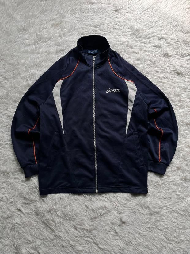 Asics track jacket (Category: Coats, Jackets and Outerwear) located in Manila. Submitted by love_micha0831 (Listing ID 1459881862, Image 1). Description: PM FOR MORE DETAILS ‼️ NO ISSUE ‼️ MOP: GCASH 💲 MOD : JNT/LALAMOVE 🛵 LOC: METROMANILA VALENZUELA 📍.