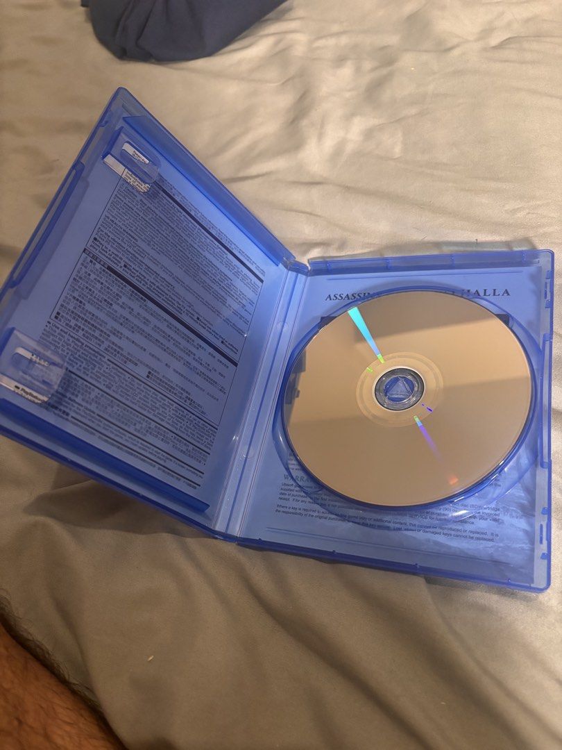 Assassin's Creed Valhalla Limited Edition PS4 Game (Category: PlayStation) located in Taguig. Submitted by sami_please (Listing ID 1459800975, Image 3). Description: Assassin's Creed Valhalla for PS4. PS5 upgrade available. Disc is in great shape. Note: Free PA5 upgrade requires a PS5 with a disc drive and a PSN account region that matches the disc’s region (Asia). Additional Digital Content (The Way of the Berserker quest) has been claimed. Paym
