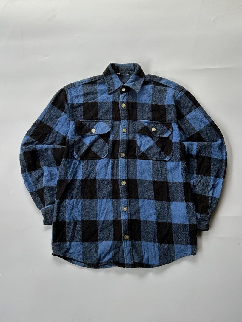 ASSC flannel (Category: Hoodies) located in Dasmarinas. Submitted by lencianola35953 (Listing ID 1459790289, Image 2). Description: width : 19.2 length : 28 issue : need wash, very minimal crack print.