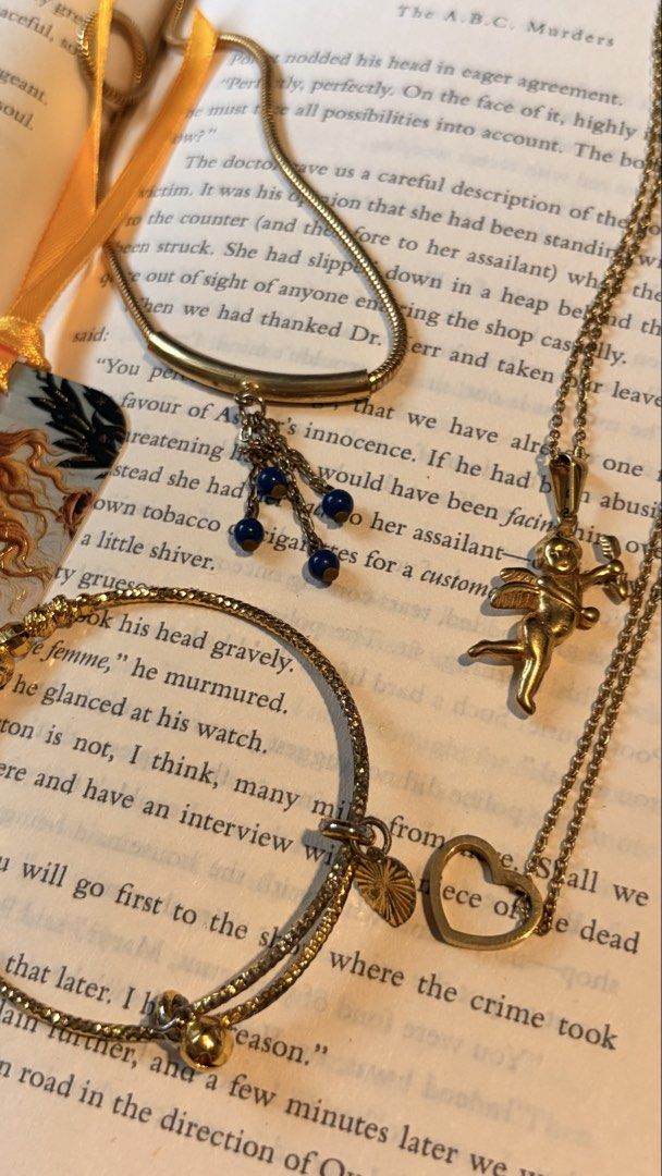 Assorted accessories (Category: Necklaces) located in Quezon City. Submitted by abiclarisse (Listing ID 1459773486, Image 2). Description: .