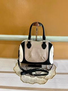 (Category: ) located in . Submitted by bellafashion08 (Listing ID 1459837716, Image 1). Description: .