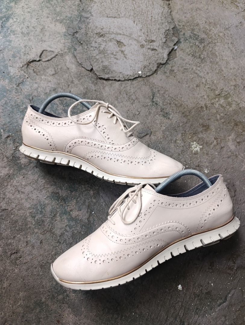 Authentic Cole Haan Zerogrand Shoe (Category: Sneakers) located in Bulacan. Submitted by koritoo (Listing ID 1459725354, Image 2). Description: Authentic Cole Haan Zerogrand Shoe Good condition, last pic minor issue USA: 9 UK: 6.5 CM: 26 cm EUR 39.5.