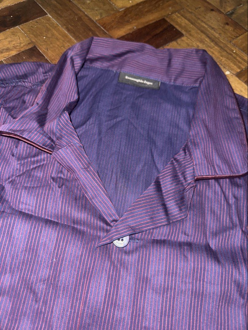 Authentic Ermenegildo Zegna Shirt (Category: Sleep and Loungewear) located in Manila. Submitted by mabuhaymiles (Listing ID 1459805071, Image 3). Description: Medium -50 size but fits til LARGE .