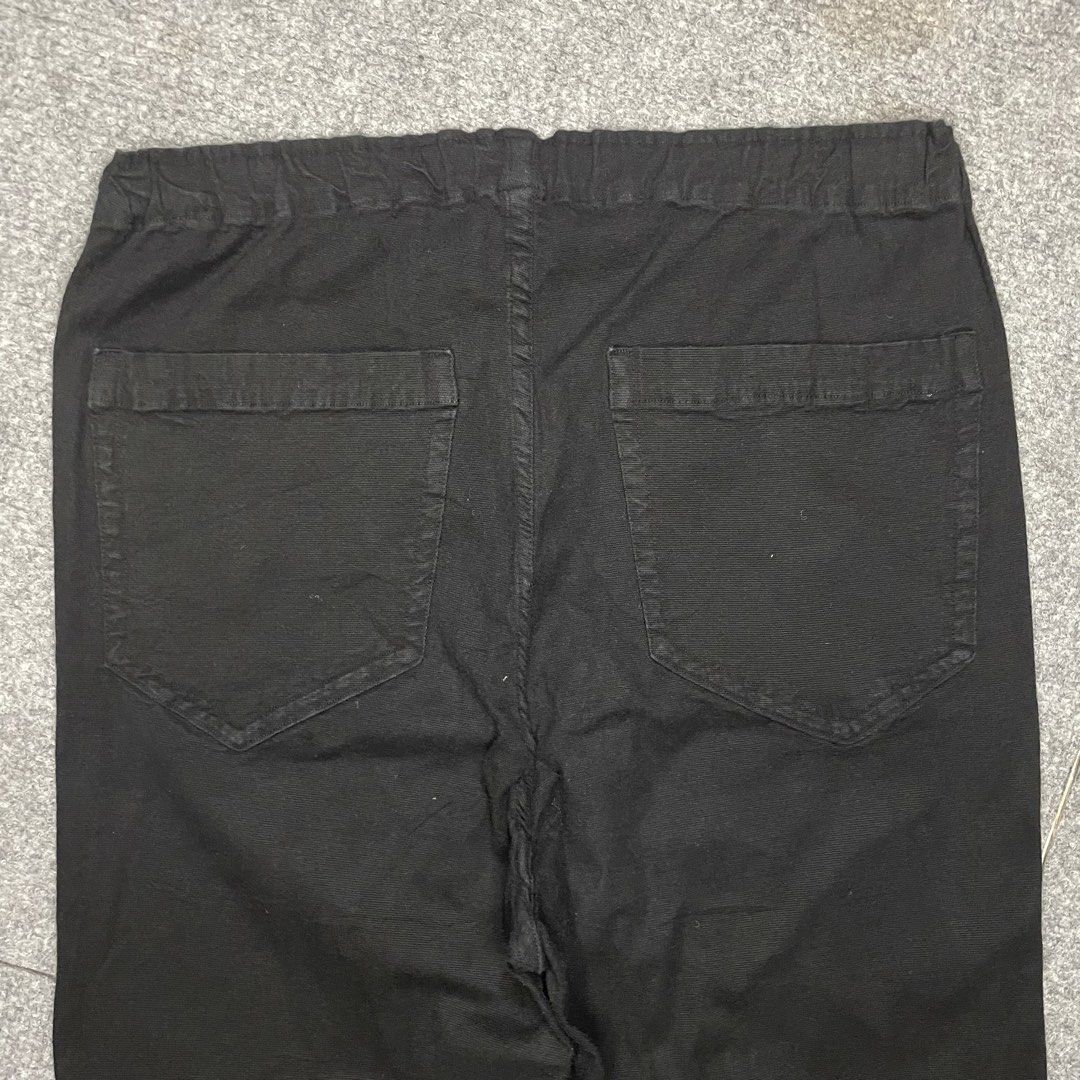 Authentic Issey Miyake ME strertchable pants womens (Category: Jeans) located in Iloilo. Submitted by icy.flame5001_auth (Listing ID 1459866965, Image 3). Description: Waistline: 24-26 Length: 37” Opening leg: 6” Very stretchable material Authentic .
