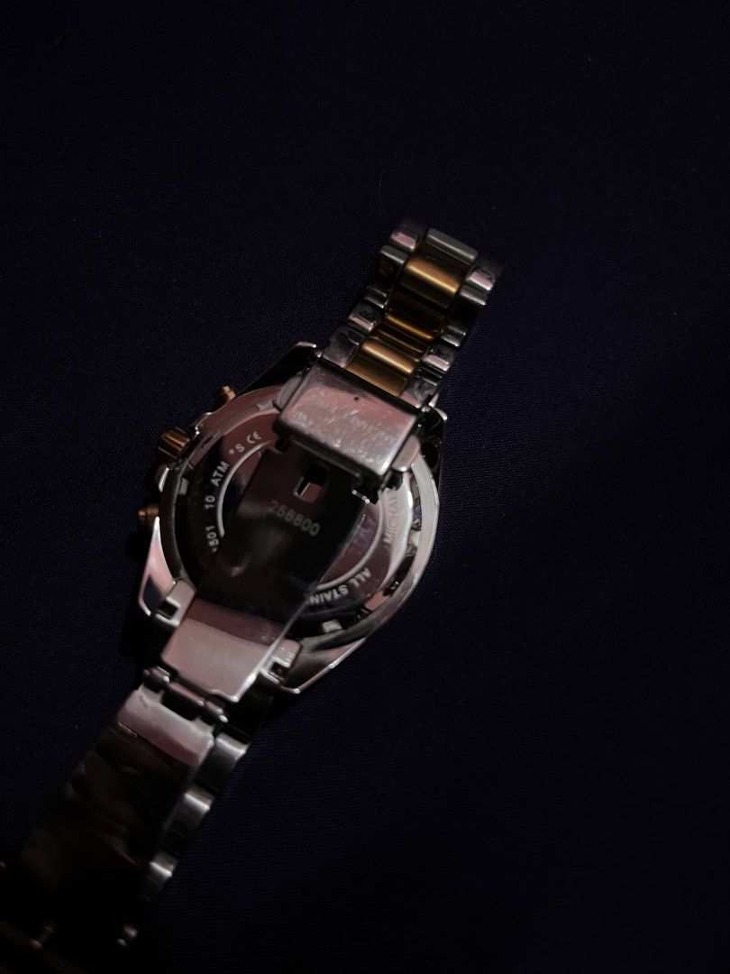 Authentic Michael Kors MK-5799 Mini Two Ztone Bradshaw (Category: Women's Watches) located in Manila. Submitted by canotiffan20444 (Listing ID 1459754251, Image 2). Description: No box included since this was bought years ago na (pandemic pa ata). Never been abused. Nagamit once lang, tapos natambak na kasi hindi ko bet yung color. Issue: need lang ipa-replace yung battery..