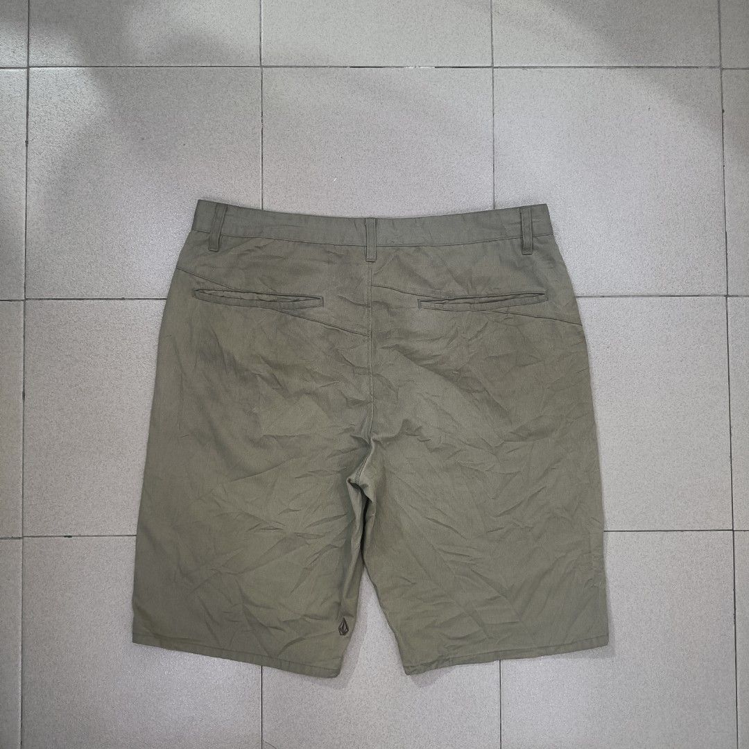 Authentic Volcom Workwear and Chino Skate Shorts (Category: Chinos) located in Mabalacat. Submitted by ikballl030526 (Listing ID 1459822344, Image 3). Description: Volcom Workwear/Skate Chino Shorts • Brand: Volcom • Tag Size: 34 (Measures 35" actual waist) • Color: Khaki / Tan • Features: Clean chino design, signature Volcom stone logo pin detail on front pocket, durable twill fabric [Measurements] • Waist: 34" on tag (35" actual tape measure) •