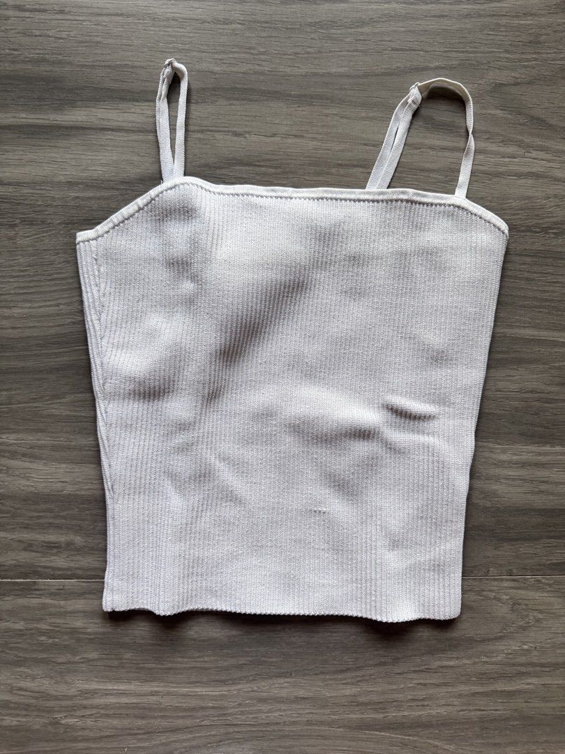 Babaton White Ribbed Spaghetti Strap Crop Top Size S (Category: Sleeveless) located in Carmen. Submitted by t1torref (Listing ID 1459767973, Image 1). Description: - White ribbed crop top from Babaton - Features adjustable spaghetti straps - Made from soft and stretchy material - Versatile for layering or wearing solo - Fits true to size.