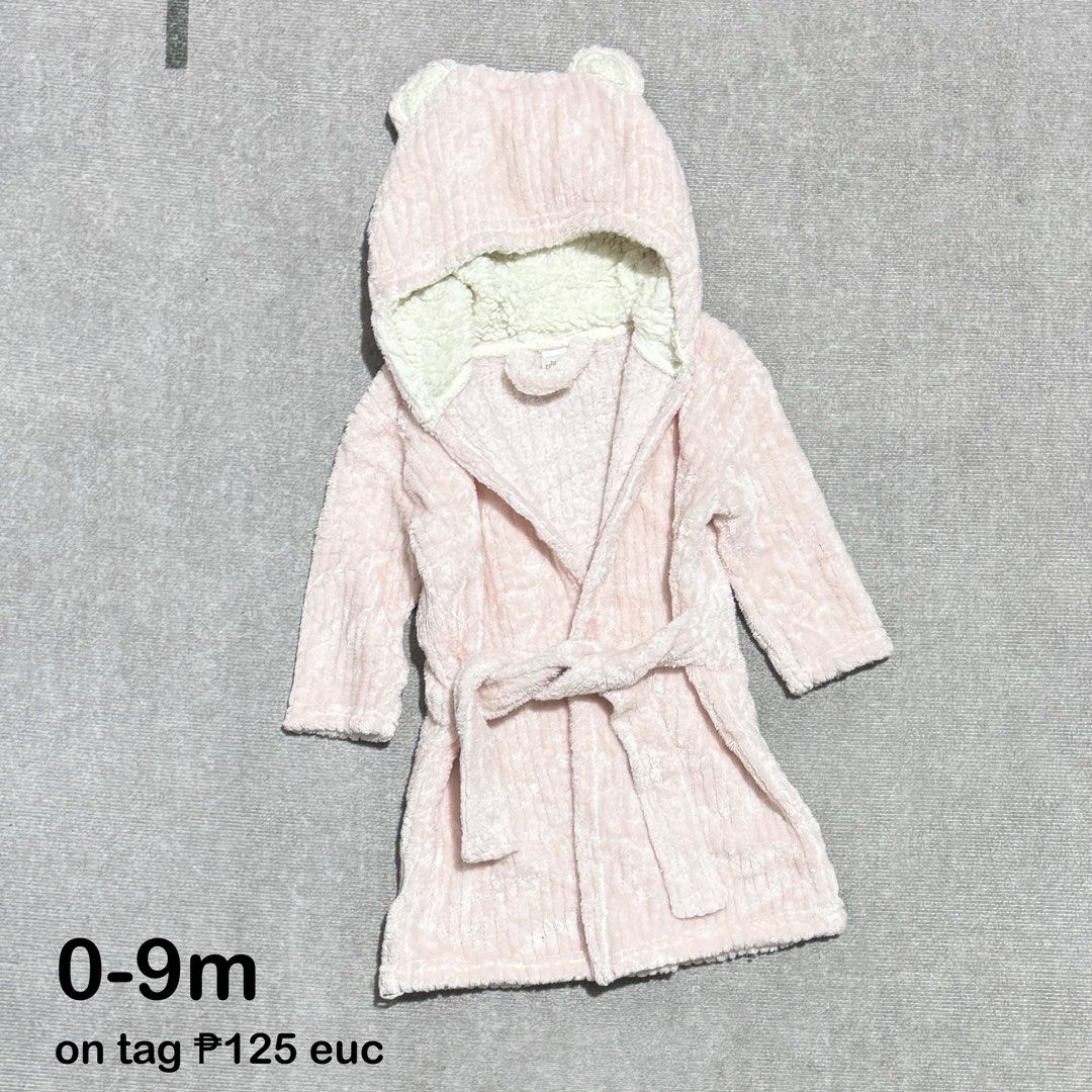 baby bathrobe (Category: Babies & Kids Fashion) located in Baguio. Submitted by mapa_laku (Listing ID 1459803263, Image 1). Description: .