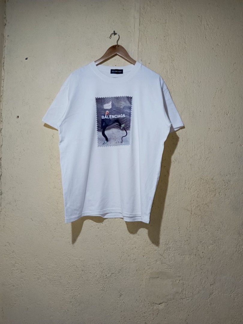 Balenciaga Photoprint (Category: Activewear) located in San Pablo. Submitted by thriftyjd (Listing ID 1459841975, Image 1). Description: Dimes: L28 x W22.5 Condition/color rate: 9/10 No Issue, need wash.