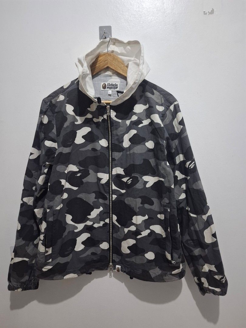 Bape camo size large (Category: Coats, Jackets and Outerwear) located in Tarlac. Submitted by christopher.24 (Listing ID 1459792224, Image 1). Description: excellent condition legit.