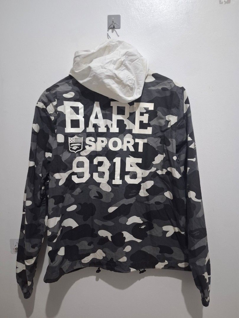 Bape camo size large (Category: Coats, Jackets and Outerwear) located in Tarlac. Submitted by christopher.24 (Listing ID 1459792224, Image 2). Description: excellent condition legit.