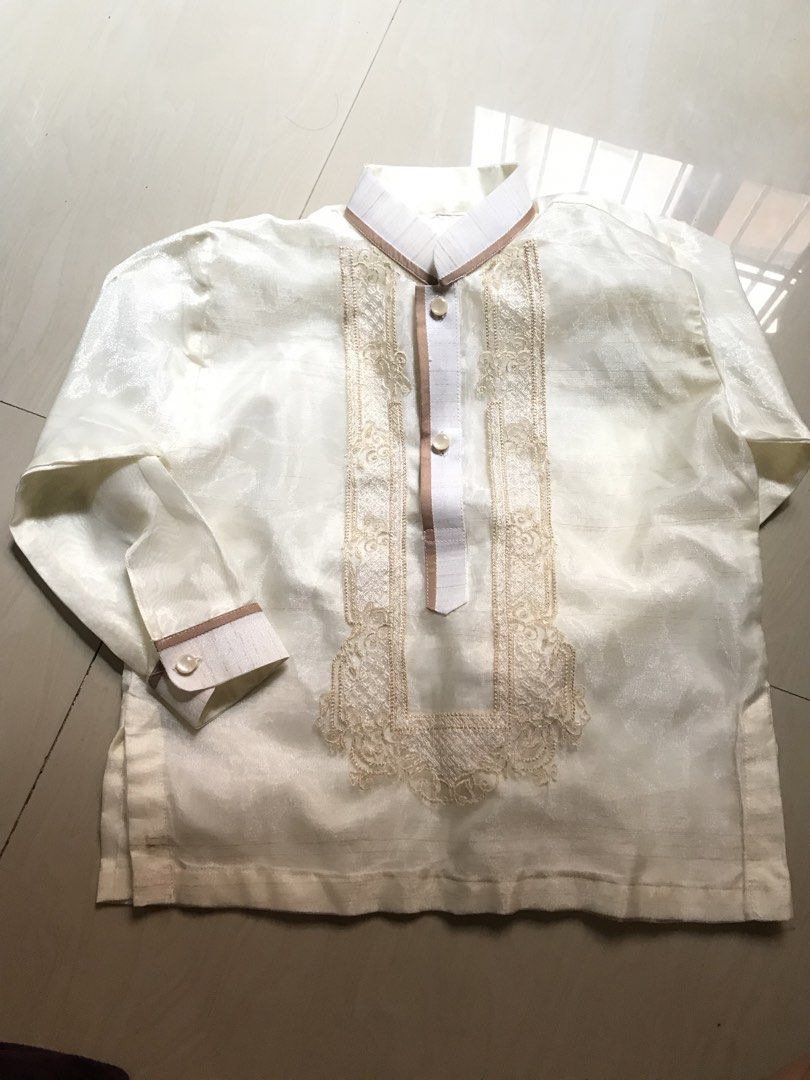 BARONG FOR 5-6yrs old (Category: Babies & Kids Fashion) located in Taguig. Submitted by ysabella_0629 (Listing ID 1459705016, Image 1). Description: Once lang po yan nagamit, sa buwan ng wika.