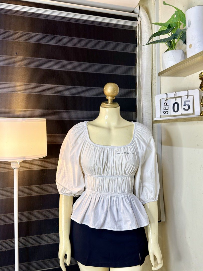 BERSHKA PEPLUM PUFF TOP (A18) (Category: Blouses) located in Bulacan. Submitted by nicolaiscloset (Listing ID 1459739751, Image 2). Description: .