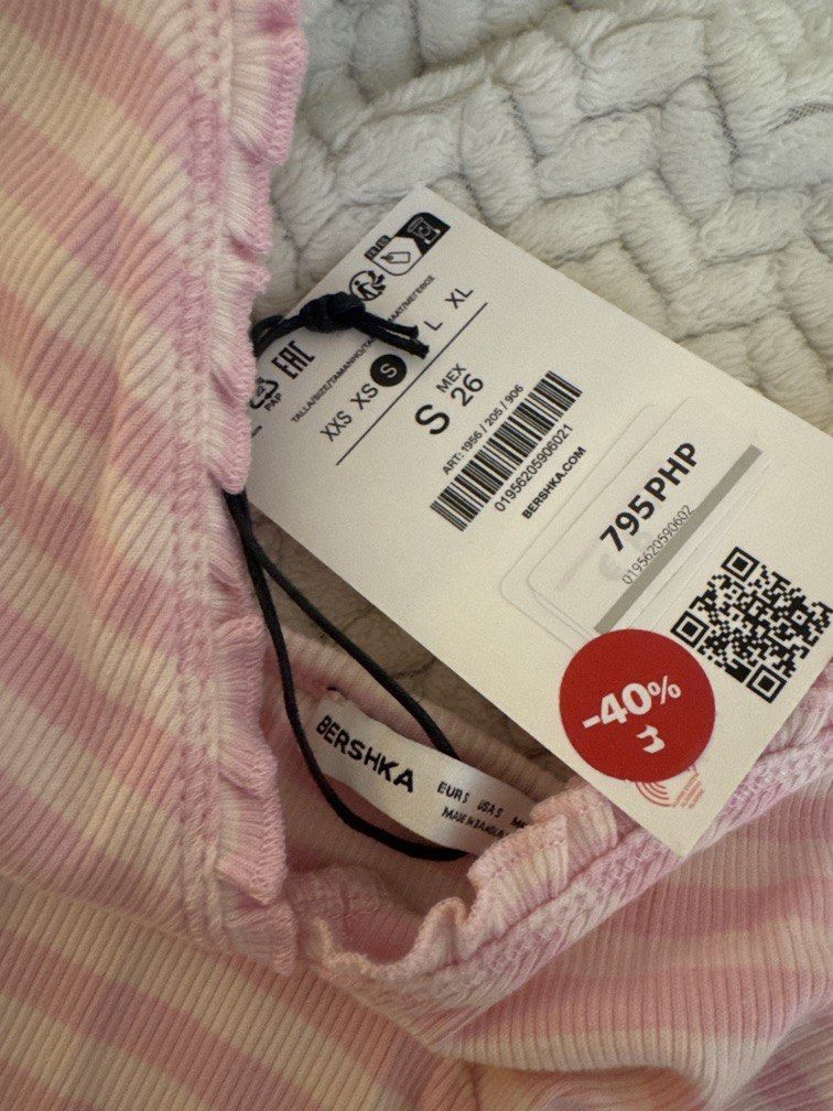 bershka pink stripes tank top (Category: Others Tops) located in Manila. Submitted by flouriesie_ (Listing ID 1459751053, Image 3). Description: bought it for 795 (still on tag) didnt get to try it on in store and when i did at home, it didn’t fit me well! cute design mop: gcash only🤍.