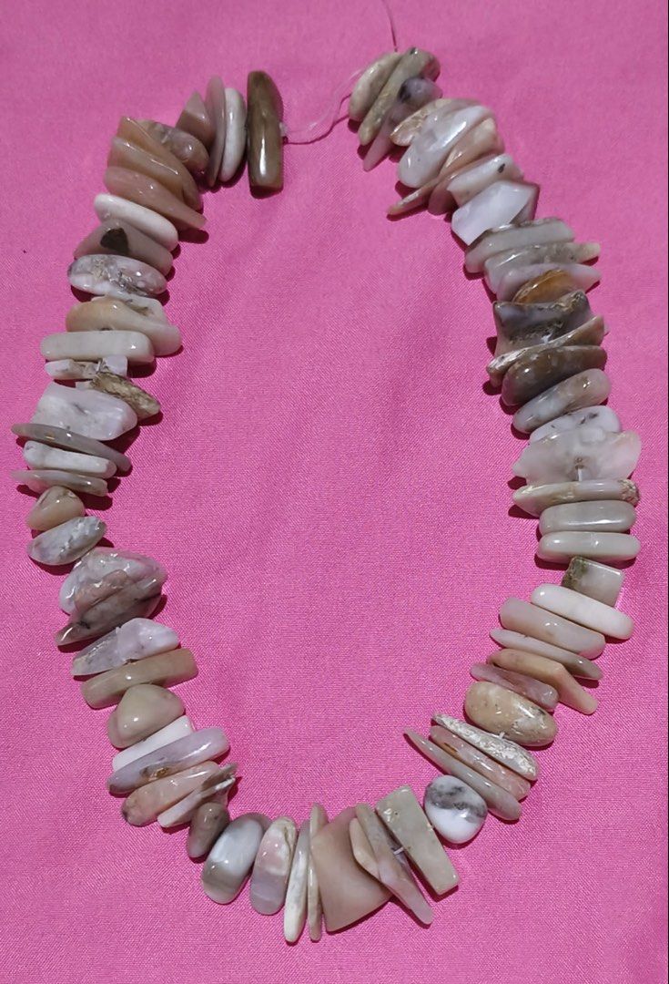 Big natural pink opal nuggets diy (Category: Other Accessories) located in Orani. Submitted by kr_bowtique (Listing ID 1459789165, Image 1). Description: .