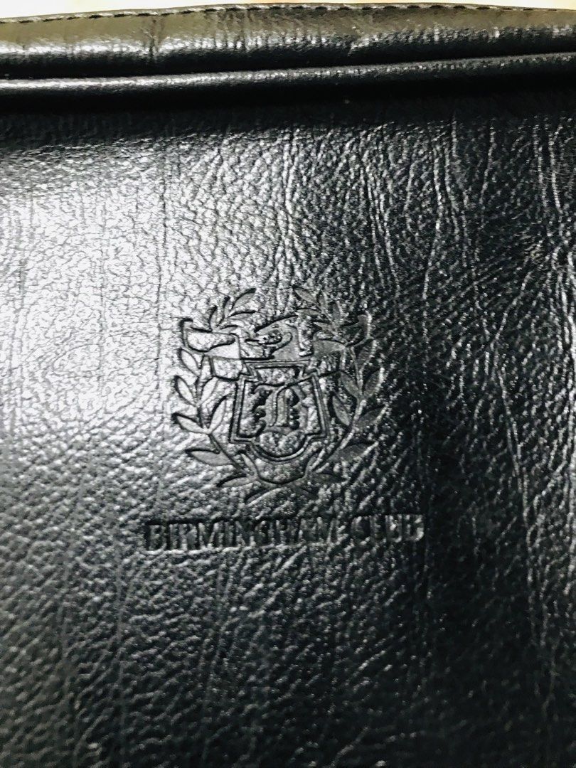 BIRMINGHAM GENUINE LEATHER CLUTCH (Category: Belt bags, Clutches and Pouches) located in Gamu. Submitted by 2022bagsbunny (Listing ID 1459719449, Image 1). Description: .