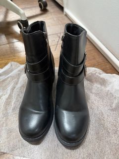 (Category: ) located in . Submitted by niks_preloved (Listing ID 1459734233, Image 1). Description: .