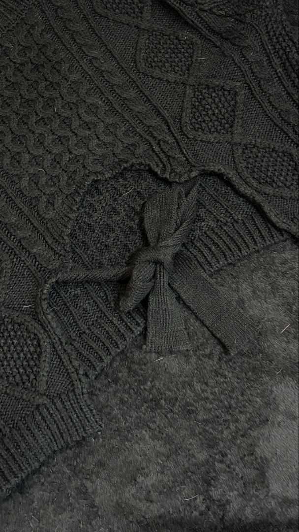 Black Cable Knit V-Neck Cropped Sweater Self-Tie (Category: Coats, Jackets and Outerwear) located in Pasig City. Submitted by kimberlytorralba (Listing ID 1459854393, Image 3). Description: - Intricate cable patterns - Long sleeves with ribbed cuffs - No issues - Dm for more pics if ever - Fits XS-S - MOP: GCash/Maya/GoTyme - MOD: Lalamove/Moveit/Angkas (c/o buyer).