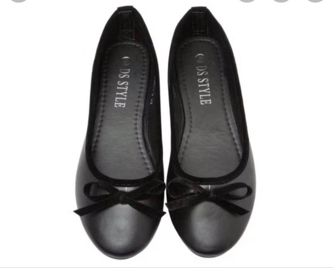 Black Flats (Category: Flats & Sandals) located in Paranaque City. Submitted by happymommy2828 (Listing ID 1459721458, Image 1). Description: Used once! Wrong size for me. Size 40 - 25cm.