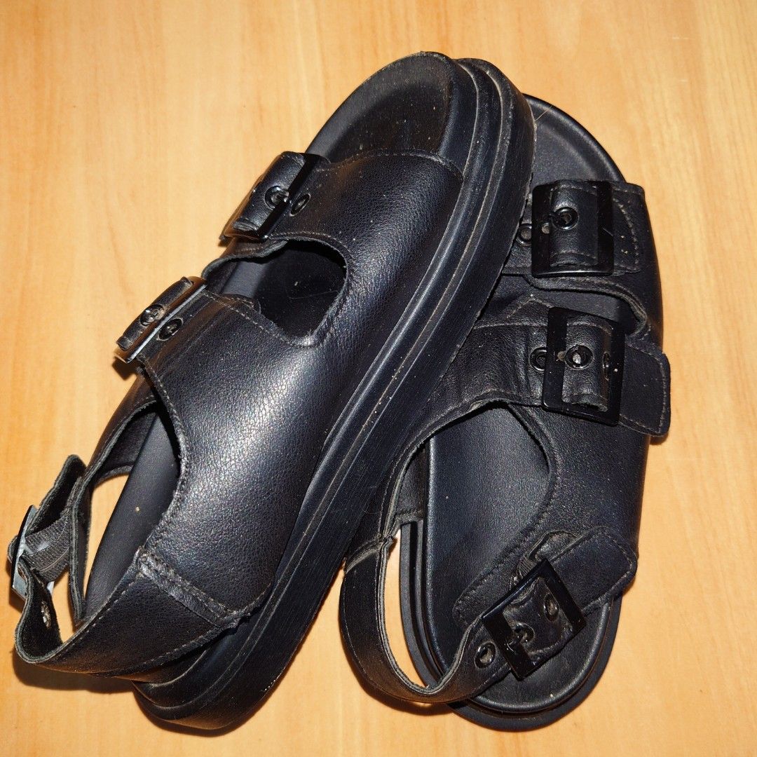Black Leather Sandals with Buckle Straps (Category: Flats & Sandals) located in Diffun. Submitted by declutteredbyJill (Listing ID 1459804010, Image 2). Description: Size 38 -Stylish black leather sandals - Two adjustable buckle straps for a custom fit - Open toe design for breathability - Secure back strap for stability - Comfortable sole for all-day wear - Ideal for casual outings and everyday use.