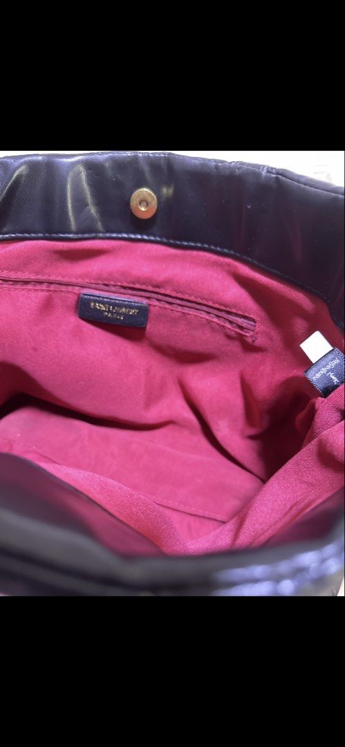 Black Quilted Oversized Chain Shoulder Tote Bag (Category: Tote Bags) located in San Fernando. Submitted by prelovednook2026 (Listing ID 1459708037, Image 2). Description: .