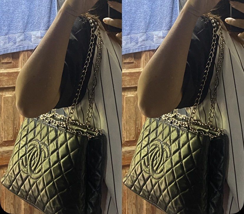 Black Shoulder bag Perfect size (Category: Shoulder Bags) located in Davao. Submitted by goldenstone_0be9b3 (Listing ID 1459791829, Image 1). Description: Bago pa po ang loob No rubs perfect for school/work. black pa masyado sa actual .