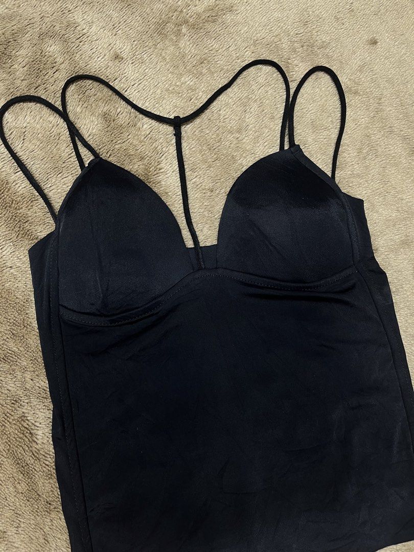 Black Spaghetti Strap Bra Tank Top (Category: Sleeveless) located in Cavite. Submitted by bellewii (Listing ID 1459851649, Image 2). Description: - Black bra tank top - Spaghetti straps - Racerback design - Lightly padded cups for support - Stretchy and comfortable material - Perfect for layering or wearing solo mode of payment: gcash or maribank loc: cavite.