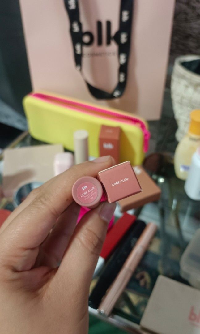BLK Power lock liquid lipstick (Category: Makeup) located in Quezon City. Submitted by reareebelise (Listing ID 1459861878, Image 2). Description: wrong shade 🙁 never po nagamit 🫶🏻 bought this at 399 | month of september 2026.