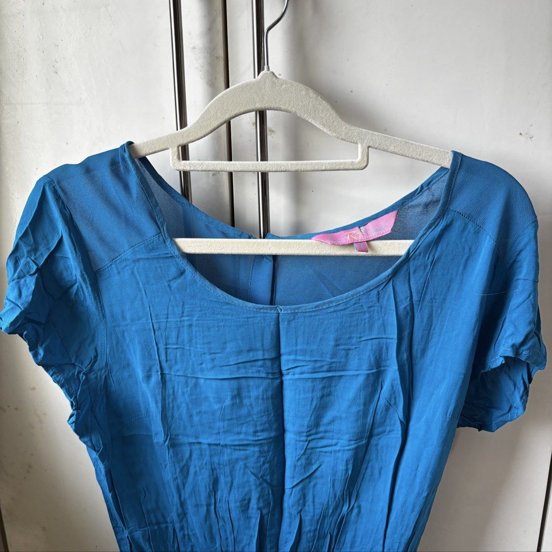 blue dress (Category: Dresses) located in Manila. Submitted by lavieelle (Listing ID 1459847997, Image 2). Description: - bought internationally, no flaws - best fit small to medium frames - with buttons & stretchable waist band - rfs: decluttering .