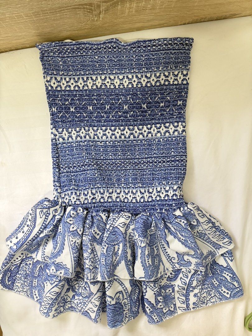 Blue mid skirt (Category: Dresses) located in General Trias. Submitted by michimed29182 (Listing ID 1459821886, Image 1). Description: .