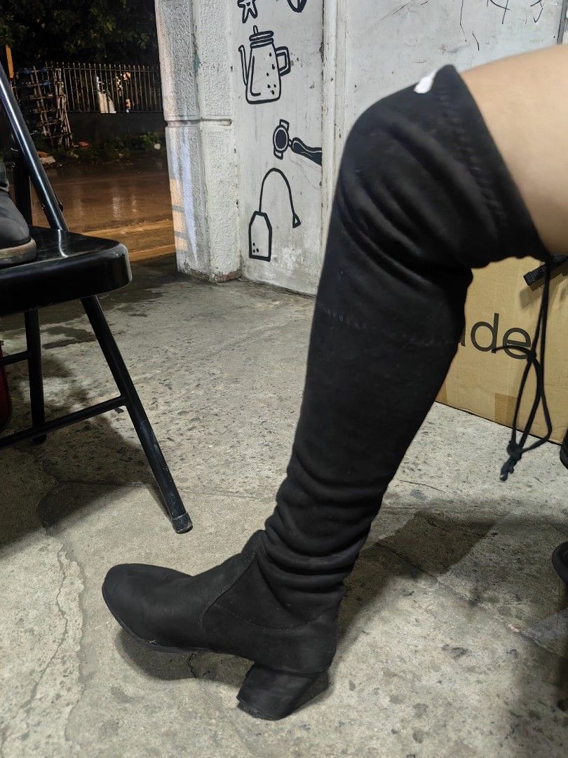 Boots above the knee (Category: Boots) located in Calamba. Submitted by princesspauliney. (Listing ID 1459843342, Image 1). Description: Details in pics.