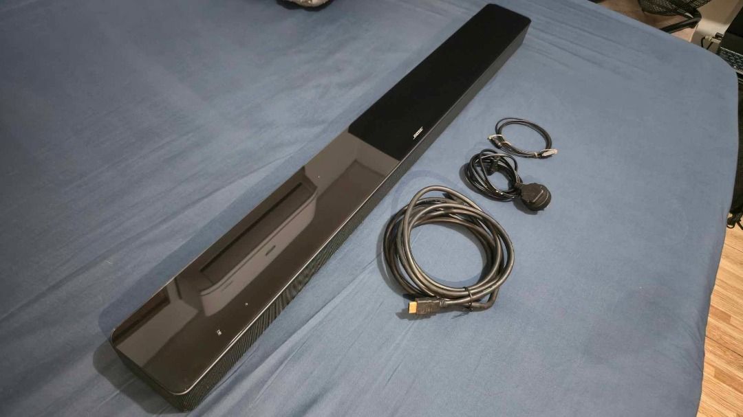 Bose Module 700 Soundbar (Category: Soundbars, Speakers & Amplifiers) located in Rizal. Submitted by joan5505 (Listing ID 1459707419, Image 3). Description: Bose Module 700 Soundbar Australian mall pull out Used as demo unit No issue No box Inclusion Hdmi cable Optical cable Power cable No remote Can be tested upon pick up 31k.