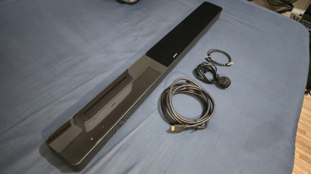 Bose Module 700 Soundbar (Category: Soundbars, Speakers & Amplifiers) located in Rizal. Submitted by potato_corner (Listing ID 1459232393, Image 2). Description: Bose Module 700 Soundbar Australian mall pull out Used as demo unit No issue No box Inclusion hdmi cable optical cable power cable No remote Can be tested upon pick up 31k.