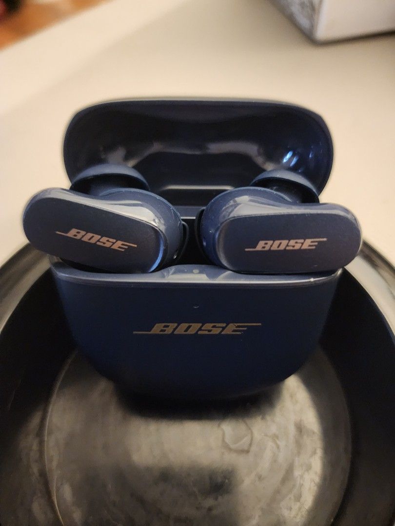 Bose QuietComfort Earbuds II - Navy Blue (Category: Earphones) located in Manila. Submitted by kg613 (Listing ID 1459720367, Image 1). Description: - Bose QuietComfort Earbuds II - Color: Navy Blue - Includes original charging case - Comes with a clear protective case and lanyard - Renowned Bose sound quality - Superior noise cancellation - Selling because I upgraded to a new pair.